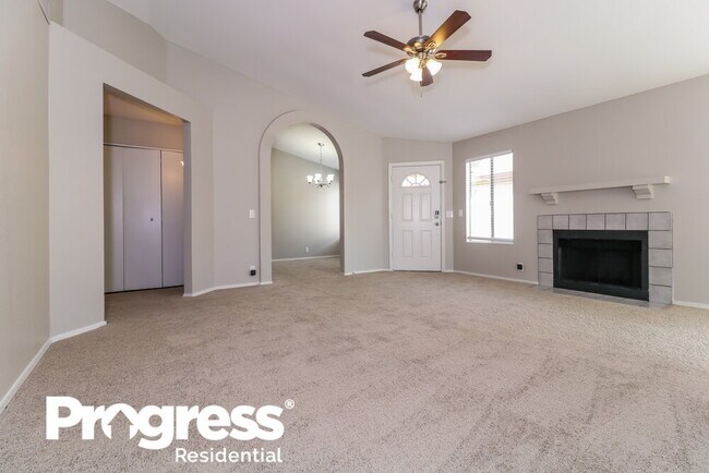 Building Photo - 14993 W Bottle Tree Ave