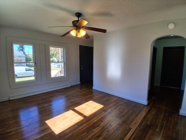 Building Photo - 127 Minnesota Ave