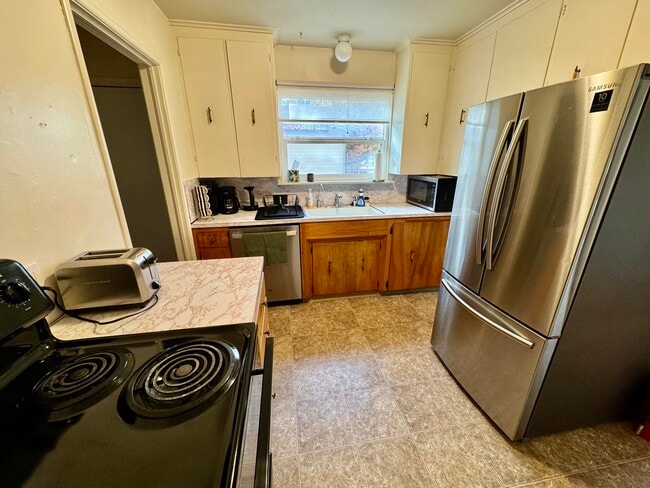 Foto del edificio - 715 Loma St