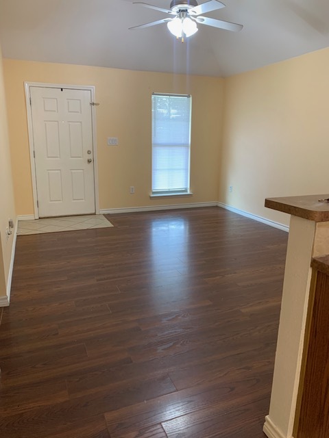 Building Photo - 5720 Shadowbend Cir W