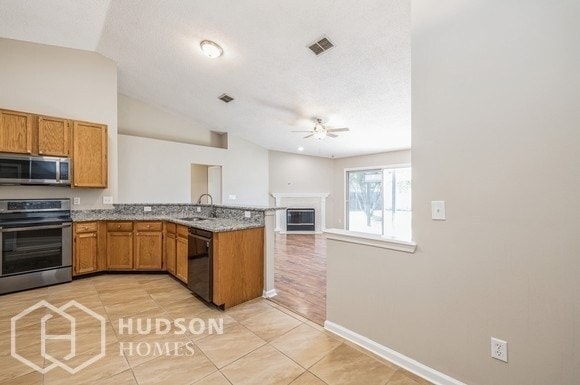 Building Photo - 2040 Frogmore Dr