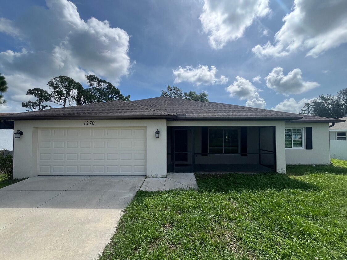 Foto principal - 1370 McCrory St