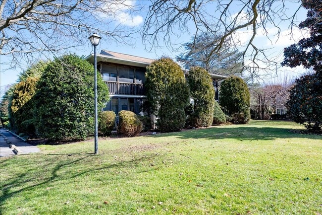 Foto del edificio - Yearly Rental: Spacious 3-Bedroom, 2-Bath Condo in The Plantations, Lewes. $2,095/month. Availabl...