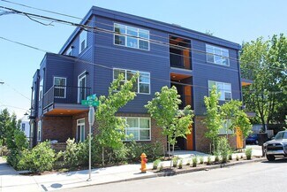 Building Photo - 1906 SE Tacoma St