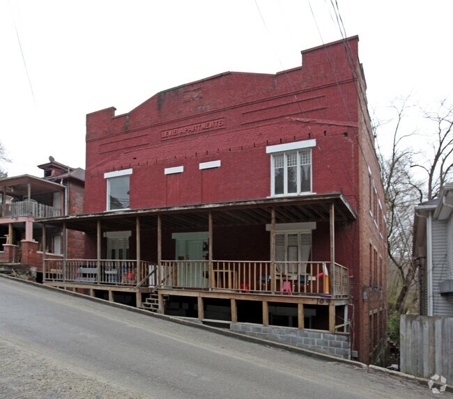 109 Joseph Ave, Williamson, WV 25661 Apartments Williamson, WV