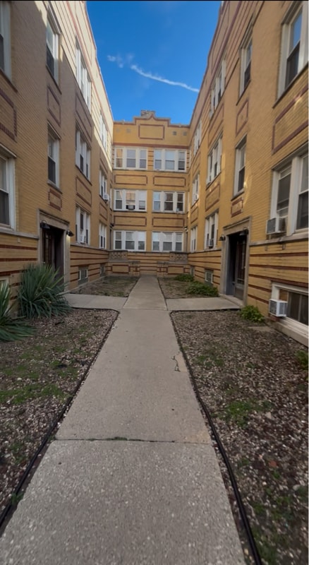 Building Photo - 4409 N Kenneth Ave