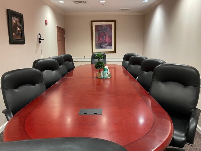 Sala de conferencias - Waverly Gardens Senior Community (62+)