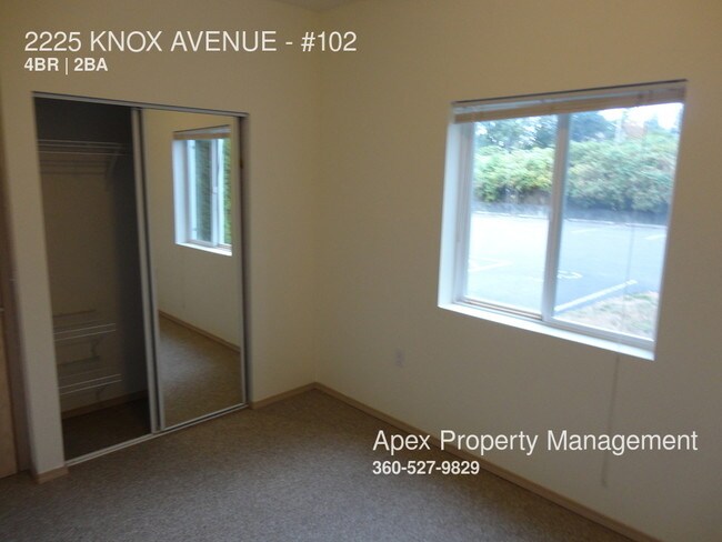 Building Photo - 2225 Knox Ave