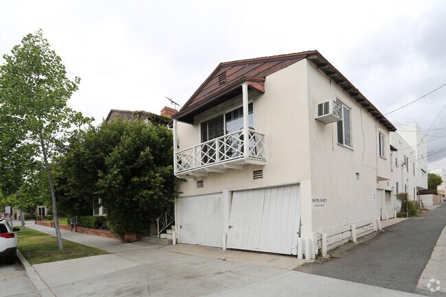 Foto del edificio - 156 S Reeves Dr