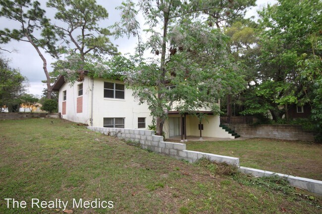 Building Photo - 3 br, 2 bath House - 1415 Atlantis Dr