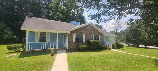 Building Photo - 8460 Pineland Dr