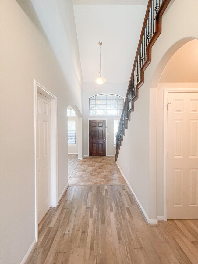 Foto del edificio - 6227 Carnaby Ln