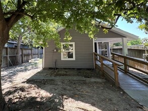 Building Photo - 1218 Magnolia St