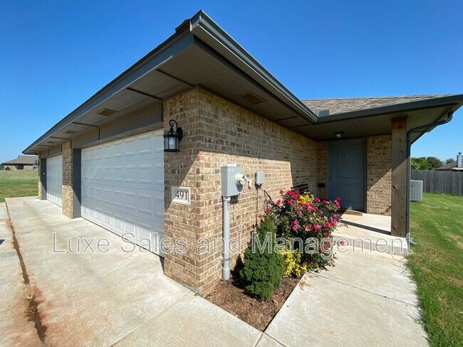 Foto del edificio - 491-495 Washington Ave NW