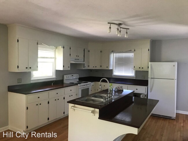 Building Photo - 3 br, 2 bath House - 127 Creekview Court