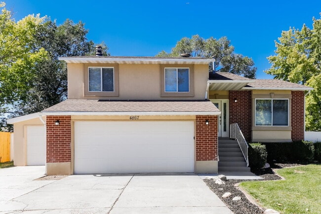 Building Photo - 4867 3000 W St