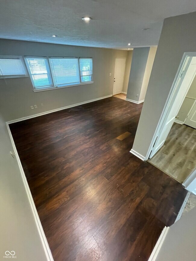 Foto del edificio - 6267 E 24th St