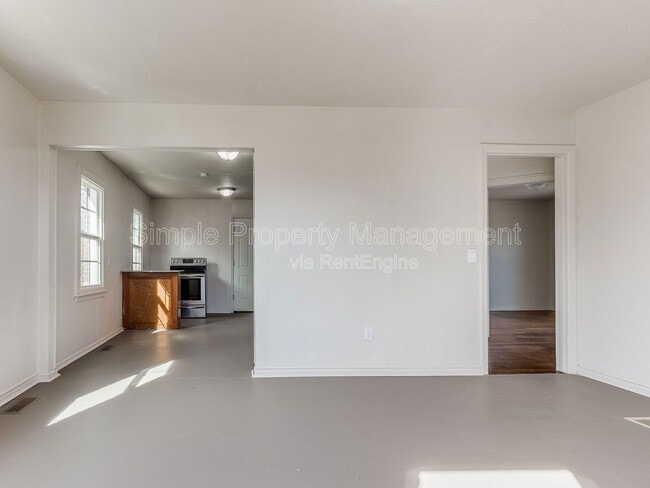 Building Photo - 517 E Boeing Dr