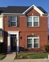 Building Photo - 8161 Creekside Village Dr