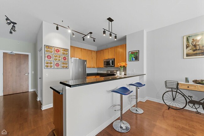 Foto del edificio - 1235 S Prairie Ave