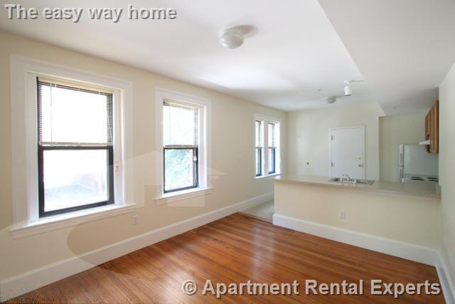 Building Photo - 881 Massachusetts Ave