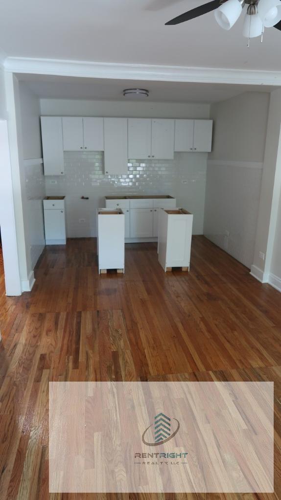 Foto del edificio - 4300 N Pulaski Rd