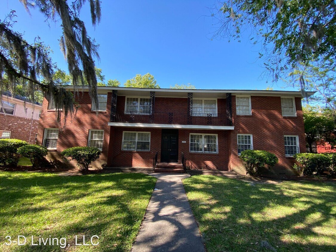 Primary Photo - 1316 E Victory Dr