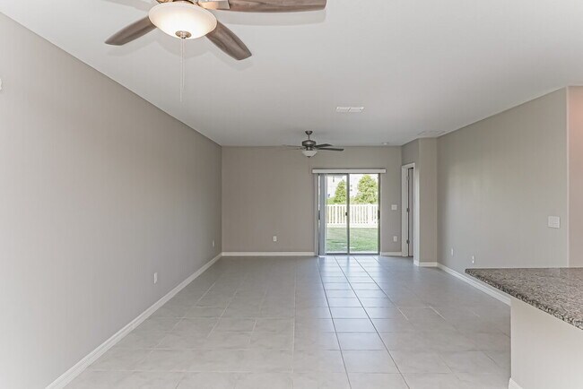 Building Photo - 5125 Dandelion St
