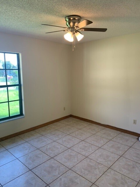 Building Photo - 3619 Tree Line Way