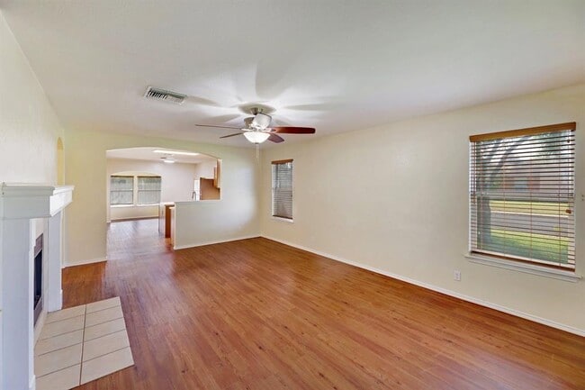 Foto del edificio - 301 Nicole Way