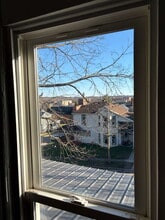 Building Photo - 208 Forest St