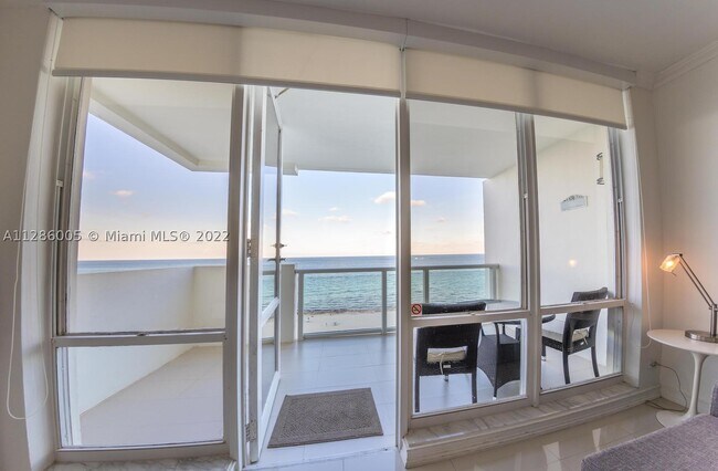 Building Photo - 5601 Collins Ave