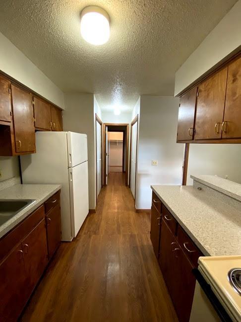 Building Photo - 1650 N Sang Ave