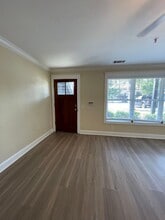 Building Photo - 1106 Tree Top Way