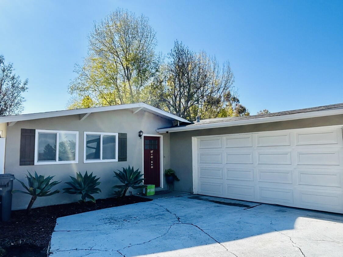 Foto principal - 9145 Fanita Rancho Rd