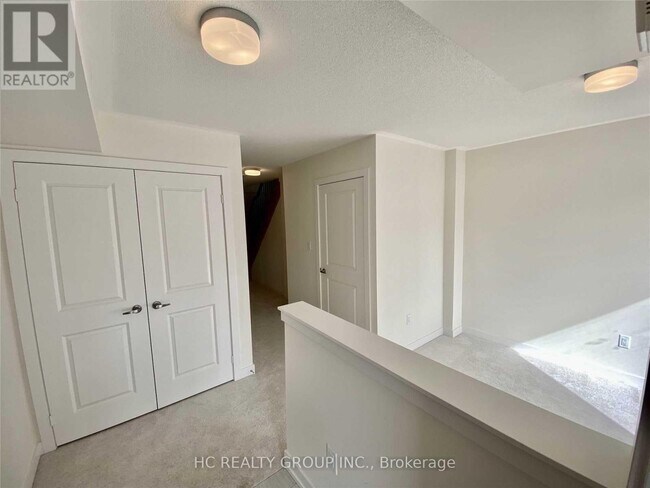 Building Photo - 2578 Castlegate Crossing