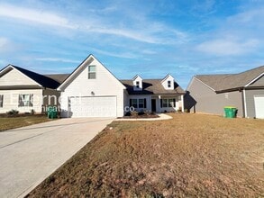 Building Photo - 106 Culver St