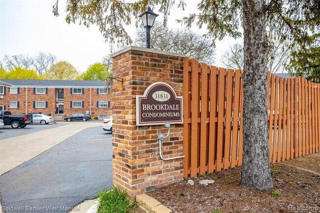 Foto del edificio - 31831 Grand River Ave