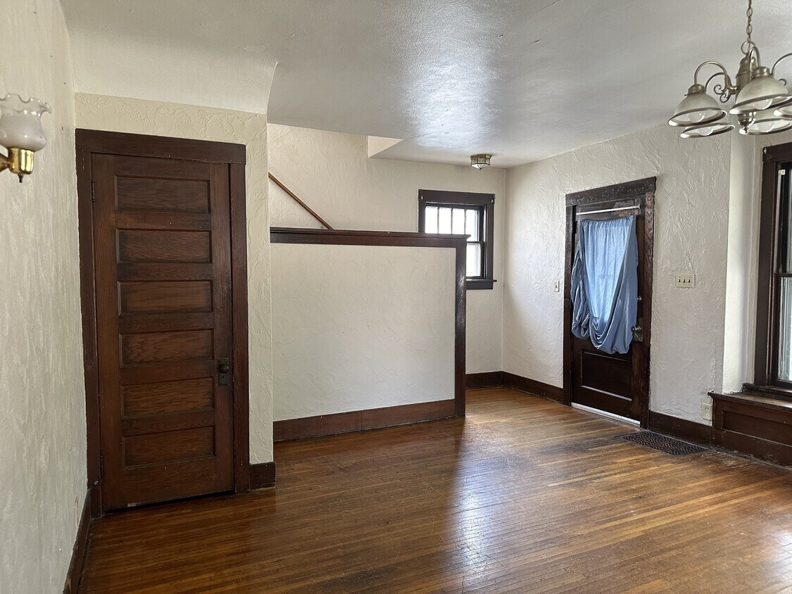 Primary Photo - 1267 S Galena Ave