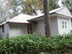 Building Photo - 1626 Alexander Dr