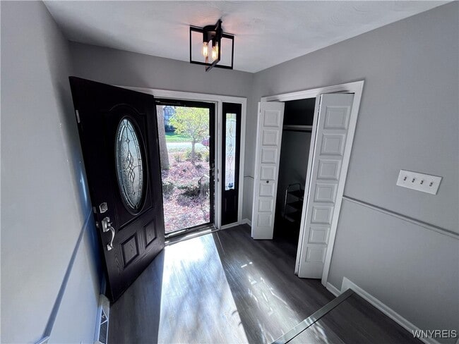 Foto del edificio - 306 Randwood Dr