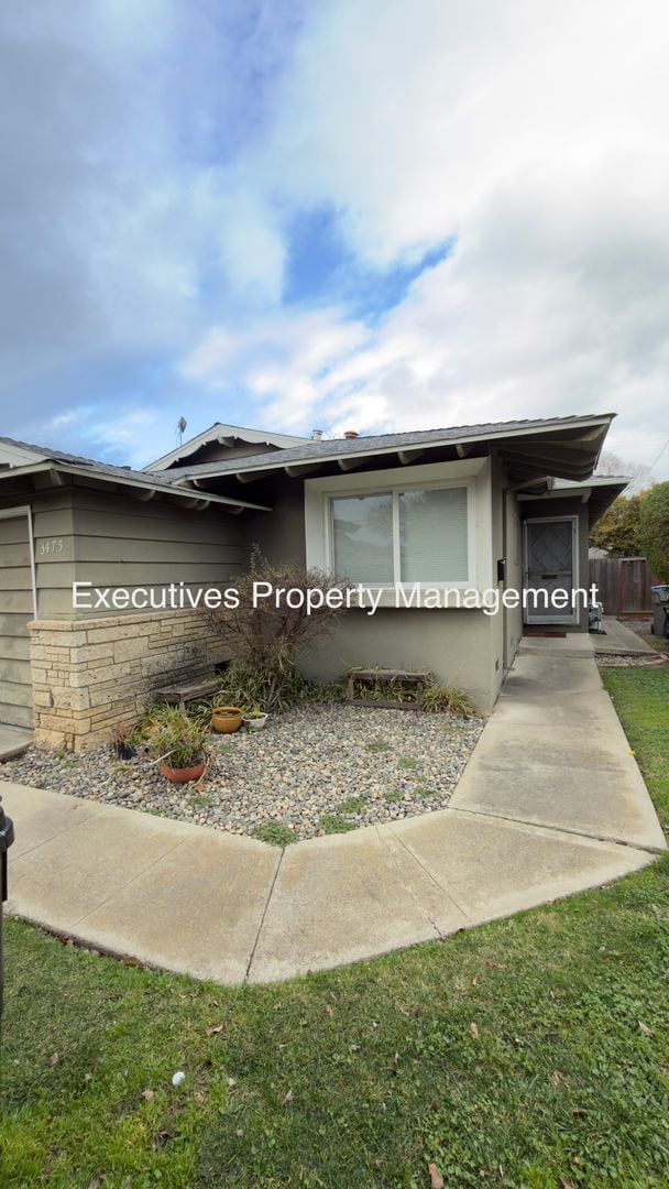 Photo - 3475 Payne Ave House