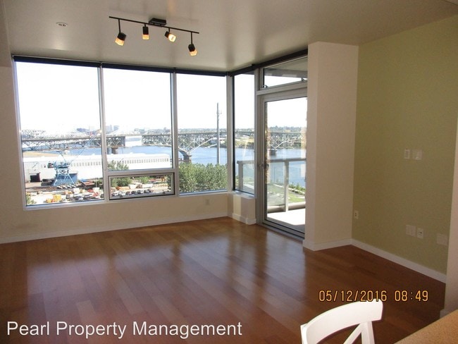 Building Photo - 3570 SW River Pky