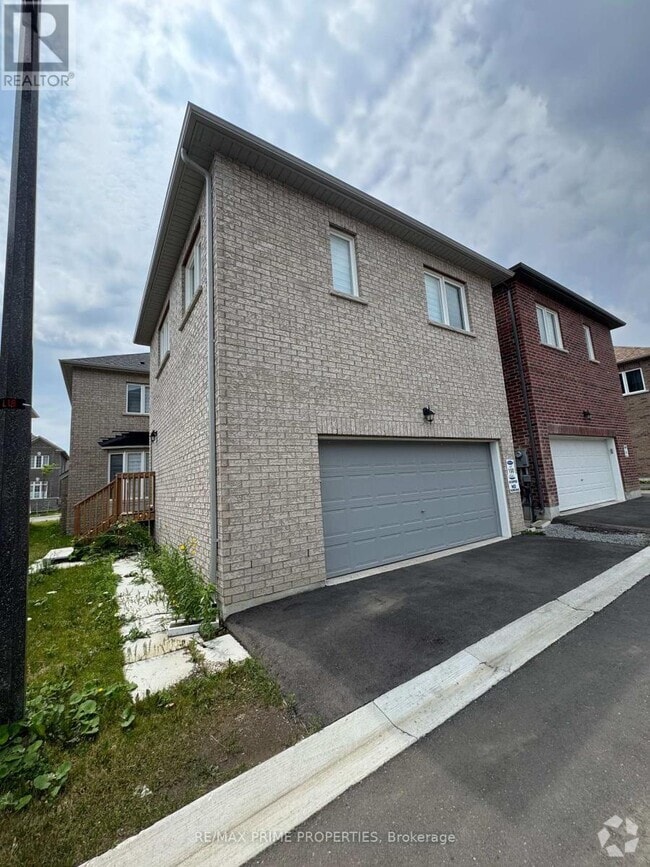 Building Photo - 8 Waterleaf Rd