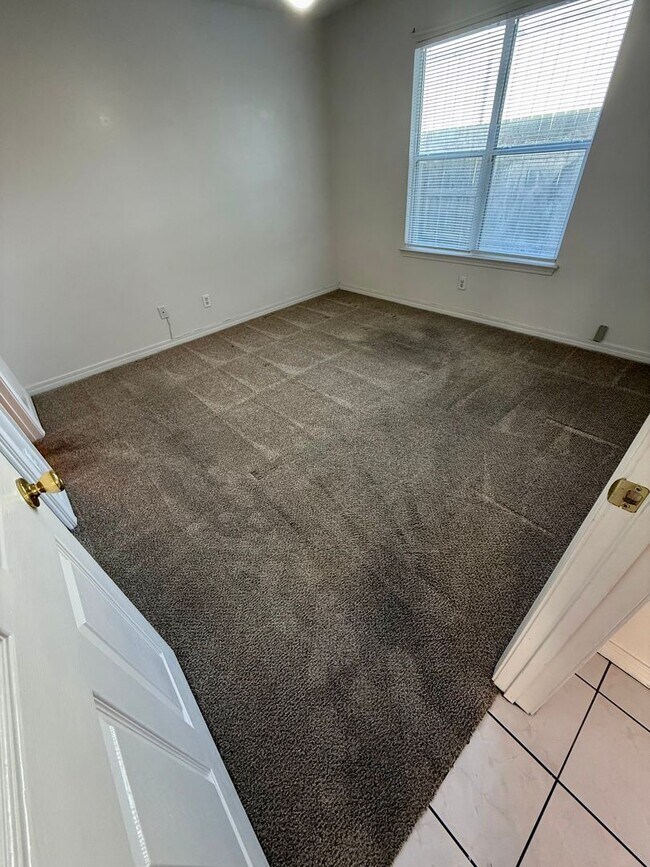 Building Photo - 573 Florosa Ct