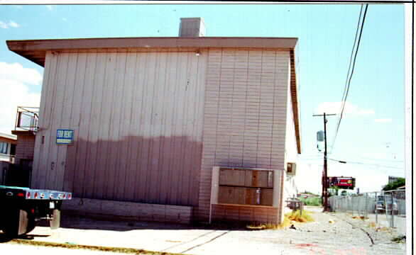 Building Photo - 2300 Sunrise Ave