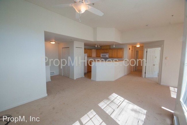Building Photo - 14620 SW Sandhill Loop