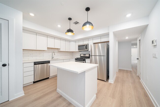 Foto del edificio - 722 Hudson St