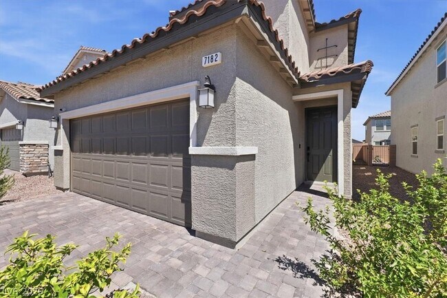 Foto del edificio - 7182 Copper Grove Ave