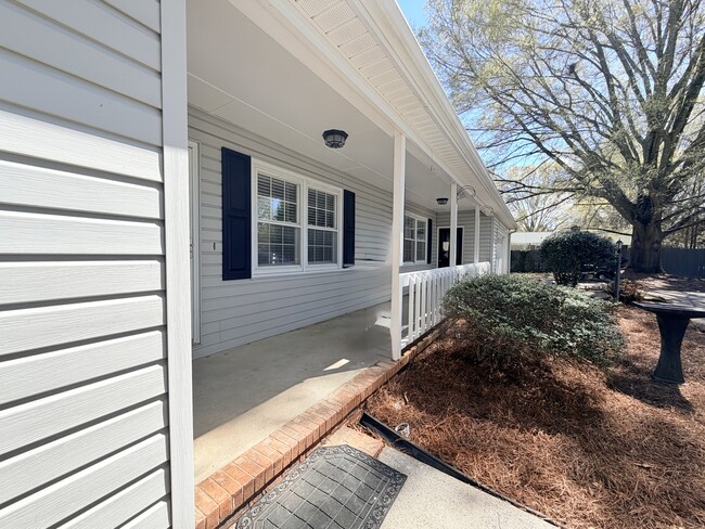 Building Photo - 6504 Zack Rd